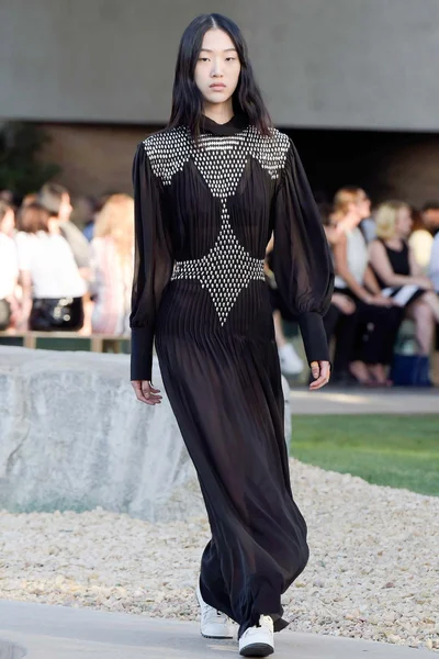Look 8